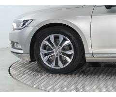 Volkswagen Passat 2.0 TDI 110kW - 21