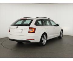 Škoda Octavia 1.8 TSI 132kW - 7