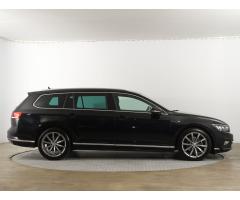 Volkswagen Passat 2.0 TDI 110kW - 8