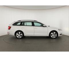 Škoda Octavia 1.8 TSI 132kW - 8