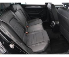 Volkswagen Passat 2.0 TDI 110kW - 13