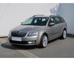 ŠKODA SUPERB COMBI 2.0TDI 140 LAURIN&K 4X4 DSG 7ST