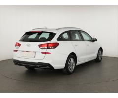 Hyundai i30 1.6 CRDi 85kW - 7