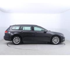 Volkswagen Passat 2.0 TDI 110kW - 8