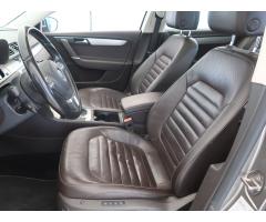 Volkswagen Passat 2.0 TDI 125kW - 16