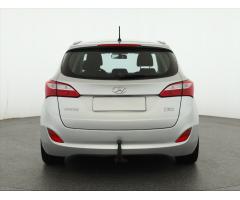 Hyundai i30 1.6 MPI 88kW - 6