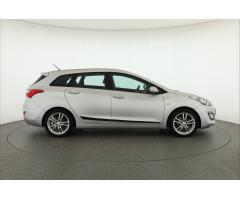 Hyundai i30 1.6 MPI 88kW - 8