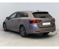 Toyota Avensis 2.0 D-4D 105kW - 5