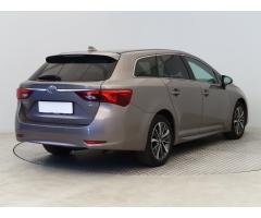 Toyota Avensis 2.0 D-4D 105kW - 7