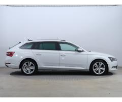 Škoda Superb 2.0 TDI 140kW - 8