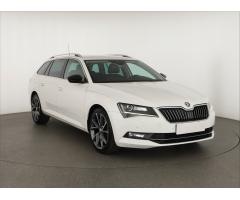 ŠKODA SUPERB COMBI 2.0TDI 140 LAURIN&K 4X4 DSG 7ST