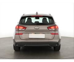 Hyundai i30 1.5 DPI 81kW - 6