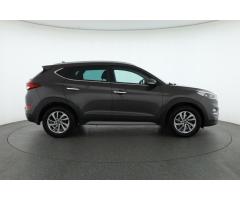 Hyundai Tucson 2.0 CRDi 100kW - 8