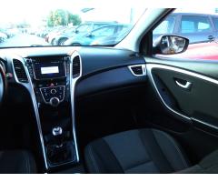 Hyundai i30 1.6 GDI 99kW - 11