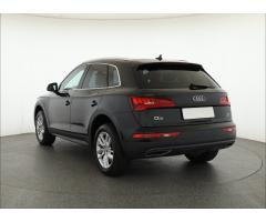 Audi Q3 S tronic DSG Zlevněno o 22 000 Kč