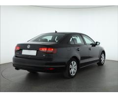 Volkswagen Jetta 2.0 TDI 81kW - 7