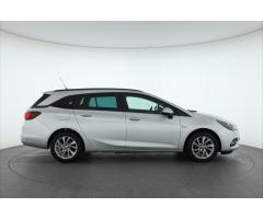 Opel Astra 1.2 Turbo 96kW - 8