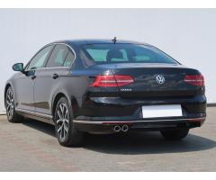 Volkswagen Passat 2.0 TDI 140kW - 8