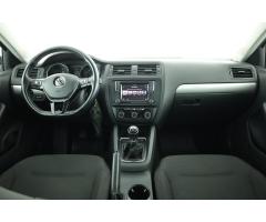 Volkswagen Jetta 2.0 TDI 81kW - 9