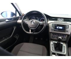 Volkswagen Passat 2.0 TDI 110kW - 9