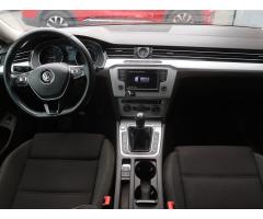 Volkswagen Passat 2.0 TDI 110kW - 10