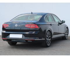 Volkswagen Passat 2.0 TDI 140kW - 10