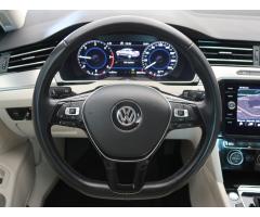 Volkswagen Passat 2.0 TDI 140kW - 24