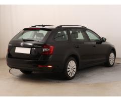 Škoda Octavia 1.6 TDI 85kW - 10