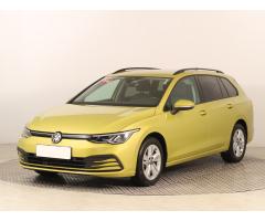 Volkswagen Golf 1.0 eTSI 81kW - 3