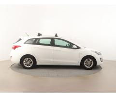 Hyundai i30 1.6 MPI 88kW - 8