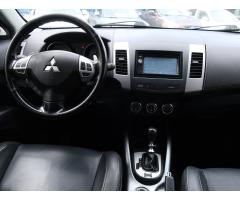 Mitsubishi Outlander 2.2 DI-D 115kW - 10