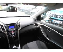 Hyundai i30 1.6 GDI 99kW - 11