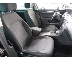 Volkswagen Passat 2.0 TDI 125kW - 12