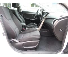 Hyundai i30 1.6 GDI 99kW - 12