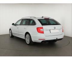 ŠKODA SUPERB COMBI 2.0TDI 140 LAURIN&K 4X4 DSG 7ST