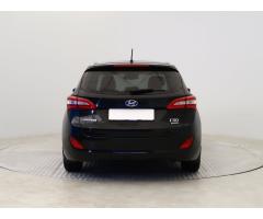 Hyundai i30 1.6 CRDi 94kW - 6