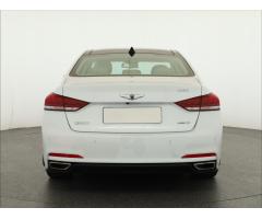 Hyundai Genesis 3.8 V6 4x4 232kW - 6