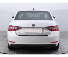 Škoda Superb 2.0 TDI 140kW - 6