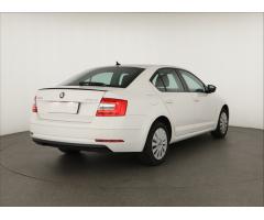 Škoda Octavia 1.5 TSI 110kW - 7