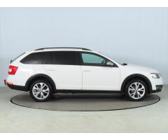 Škoda Octavia 2.0 TDI 110kW - 8