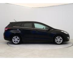 Hyundai i30 1.6 CRDi 94kW - 8