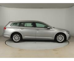 Volkswagen Passat 2.0 TDI 110kW - 8