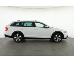 Škoda Octavia 2.0 TDI 135kW - 8