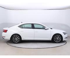 Škoda Superb 2.0 TDI 140kW - 8