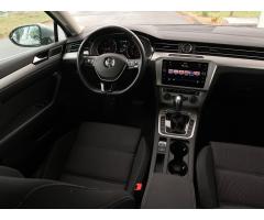 Volkswagen Passat 2.0 TDI 110kW - 9