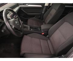 Volkswagen Passat 2.0 TDI 110kW - 16