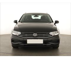 Volkswagen Passat 1.5 TSI 110kW - 2