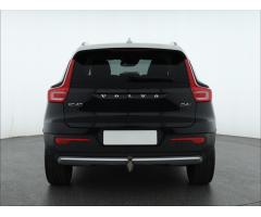 Volvo XC40 D4 AWD 140kW - 6