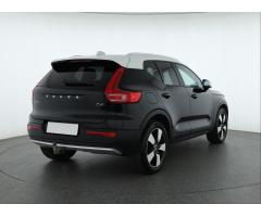 Volvo XC40 D4 AWD 140kW - 7