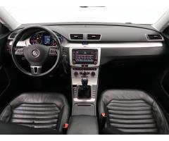 Volkswagen Passat 2.0 TDI 103kW - 10